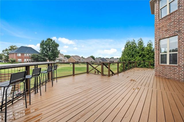 6331 W Valley View Road, Rogers, AR 72758