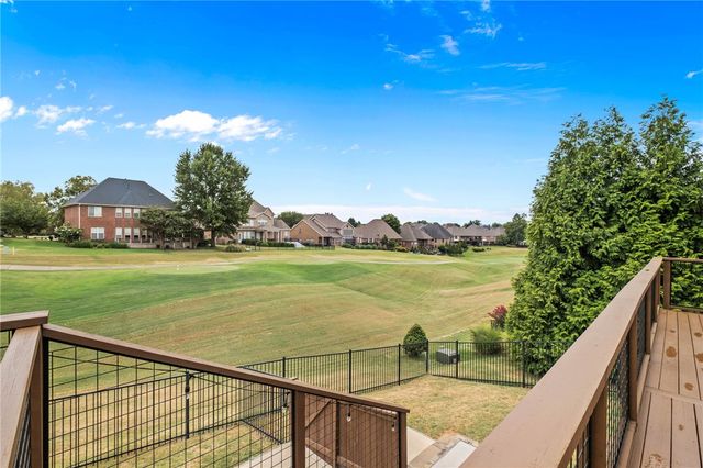 6331 W Valley View Road, Rogers, AR 72758