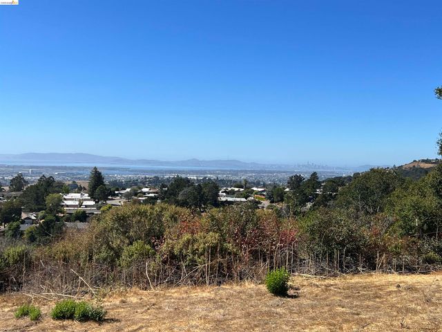 14381 Skyline Blvd, Oakland, CA 94619