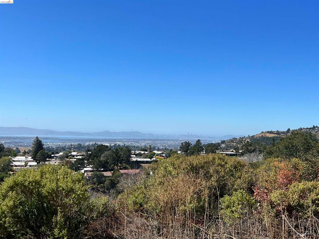 14381 Skyline Blvd, Oakland, CA 94619