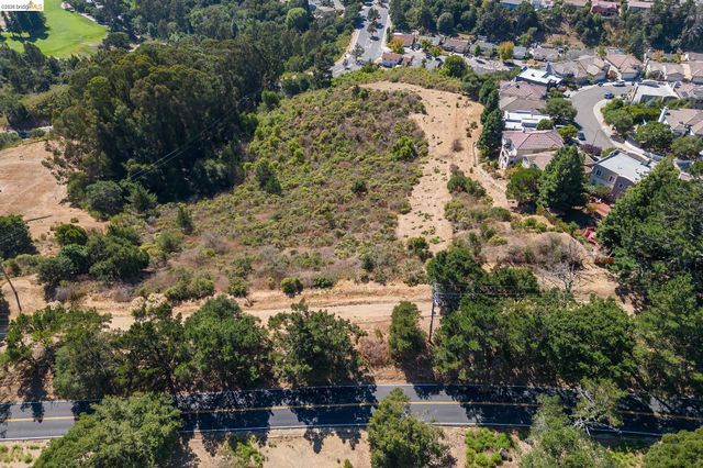 14381 Skyline Blvd, Oakland, CA 94619