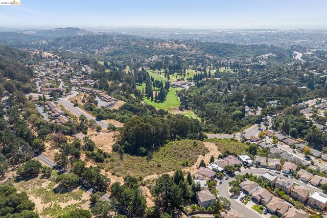 14381 Skyline Blvd, Oakland, CA 94619