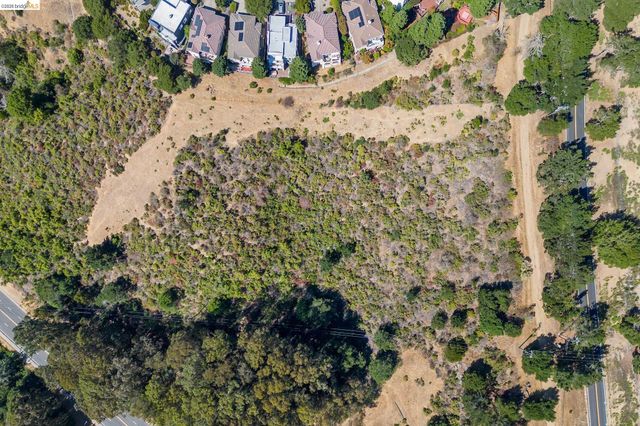 14381 Skyline Blvd, Oakland, CA 94619