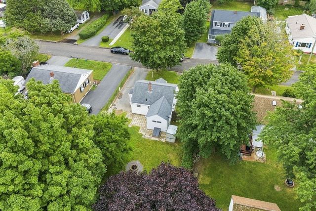 56 Hacker St, Fairhaven, MA 02719