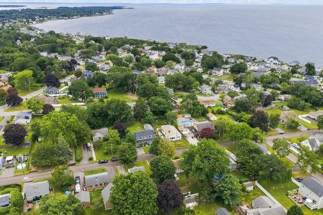 56 Hacker St, Fairhaven, MA 02719