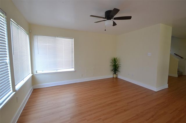 3811 E Traditions Court, Houston, TX 77082