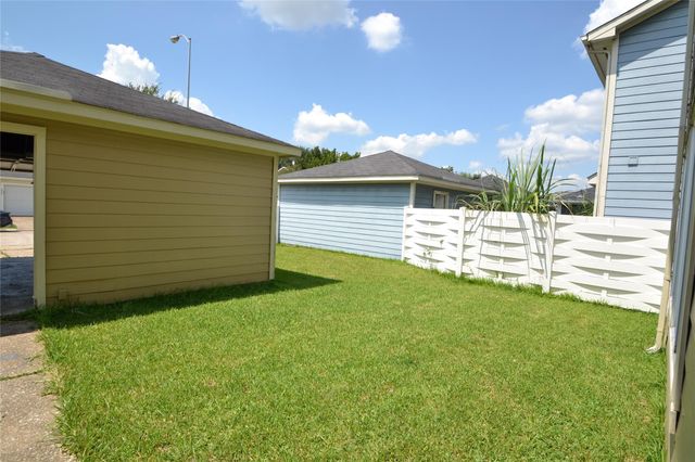 3811 E Traditions Court, Houston, TX 77082