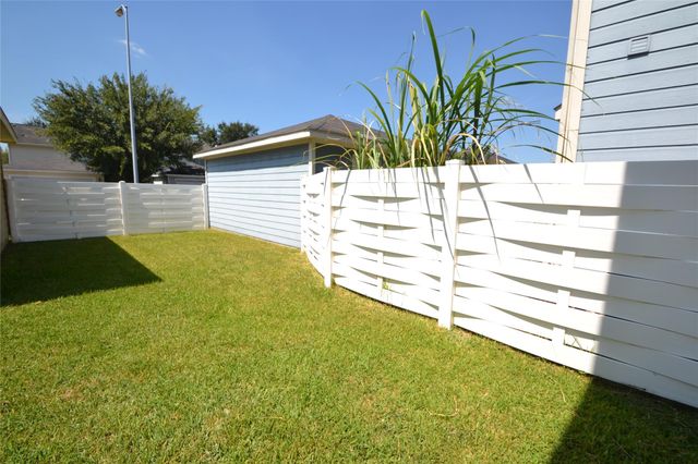 3811 E Traditions Court, Houston, TX 77082