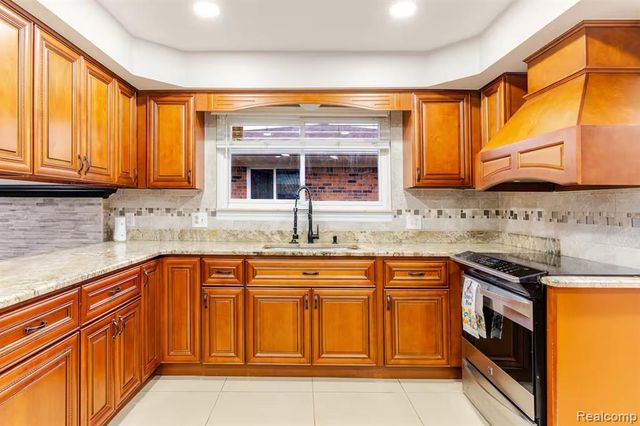 2308 Kipling Drive, Sterling Heights, MI 48310