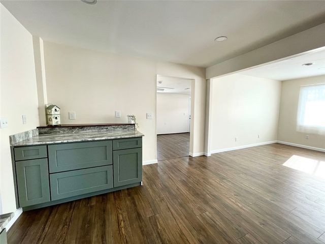 39 Elmhurst Circle, Aurelius, NY 13021