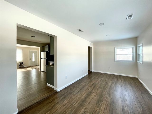 39 Elmhurst Circle, Aurelius, NY 13021