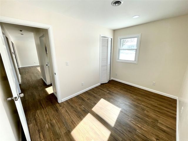 39 Elmhurst Circle, Aurelius, NY 13021