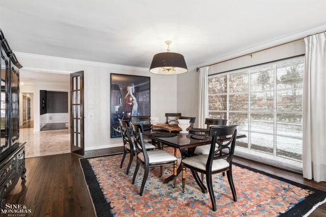 89 Lake Shore Road, Grosse Pointe Farms, MI 48236