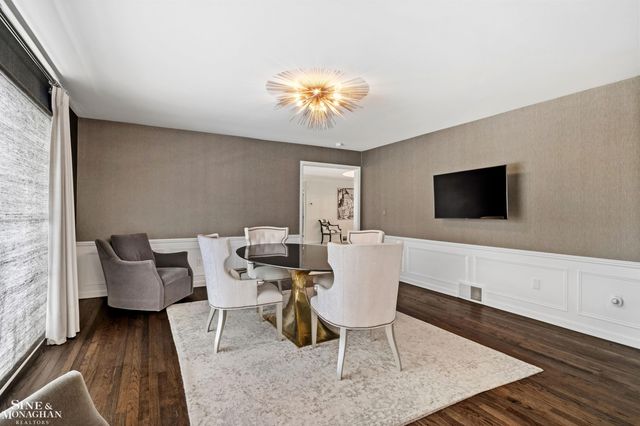 89 Lake Shore Road, Grosse Pointe Farms, MI 48236