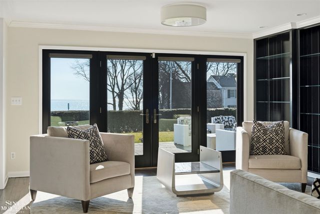 89 Lake Shore Road, Grosse Pointe Farms, MI 48236