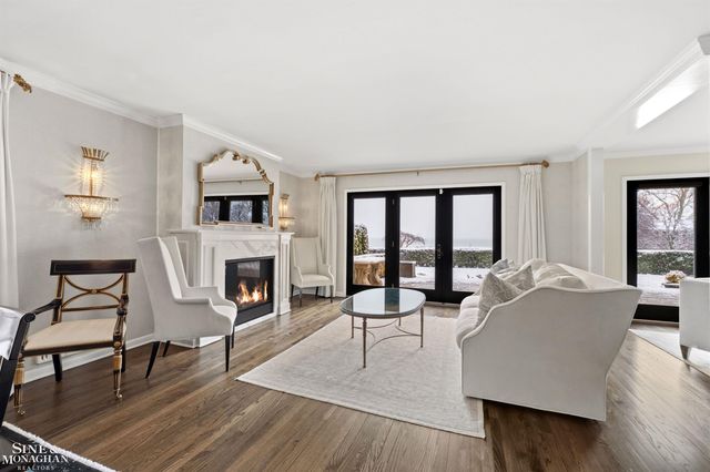 89 Lake Shore Road, Grosse Pointe Farms, MI 48236