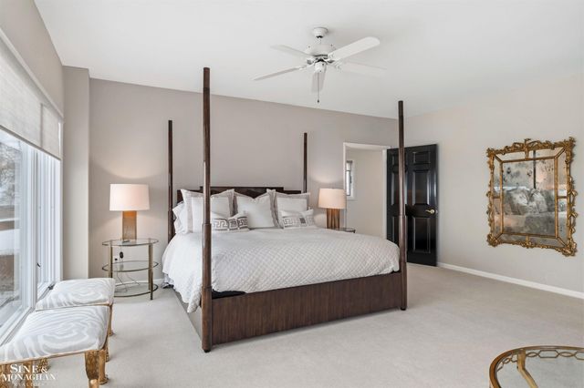 89 Lake Shore Road, Grosse Pointe Farms, MI 48236