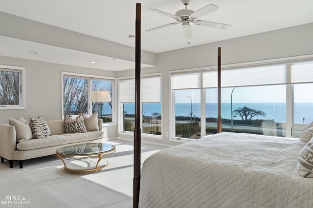 89 Lake Shore Road, Grosse Pointe Farms, MI 48236