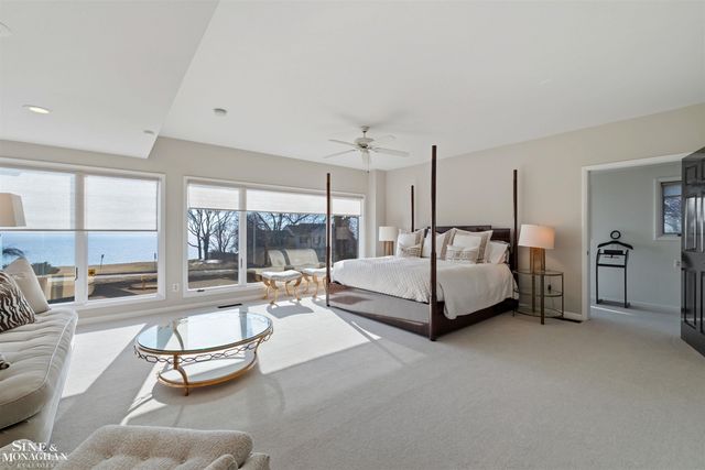 89 Lake Shore Road, Grosse Pointe Farms, MI 48236