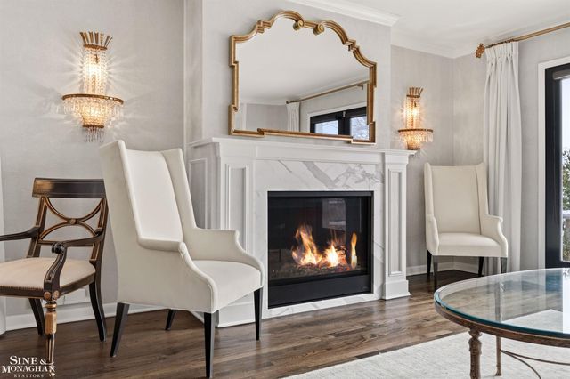 89 Lake Shore Road, Grosse Pointe Farms, MI 48236