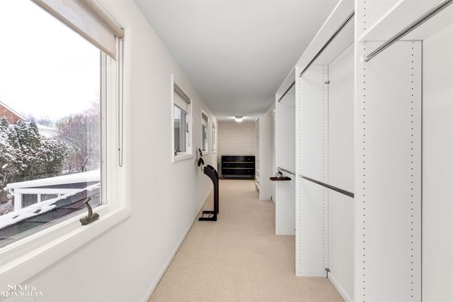 89 Lake Shore Road, Grosse Pointe Farms, MI 48236