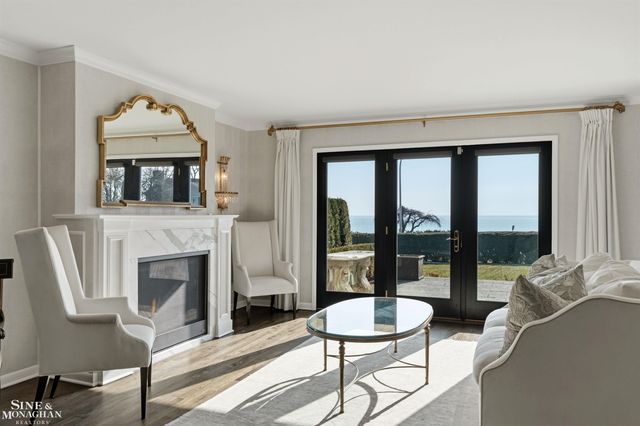 89 Lake Shore Road, Grosse Pointe Farms, MI 48236