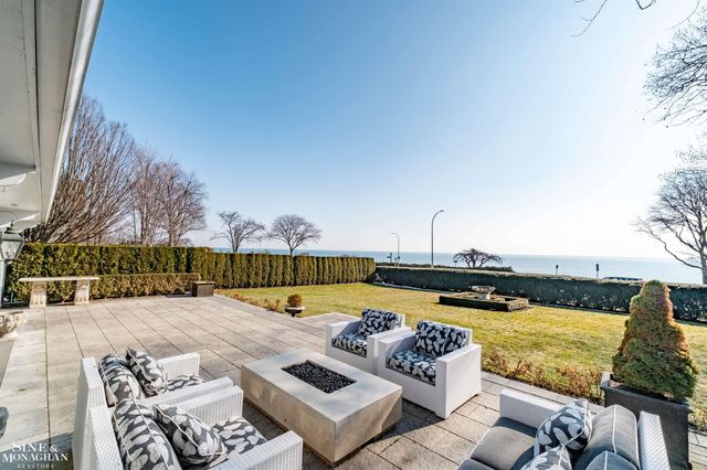 89 Lake Shore Road, Grosse Pointe Farms, MI 48236