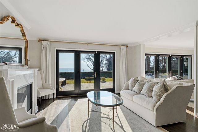 89 Lake Shore Road, Grosse Pointe Farms, MI 48236