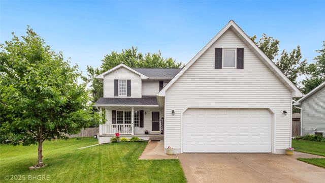 1105 E Henderson Place, Indianola, IA 50125