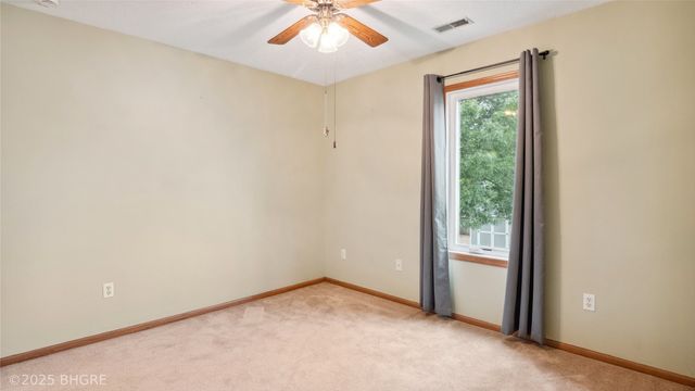 1105 E Henderson Place, Indianola, IA 50125
