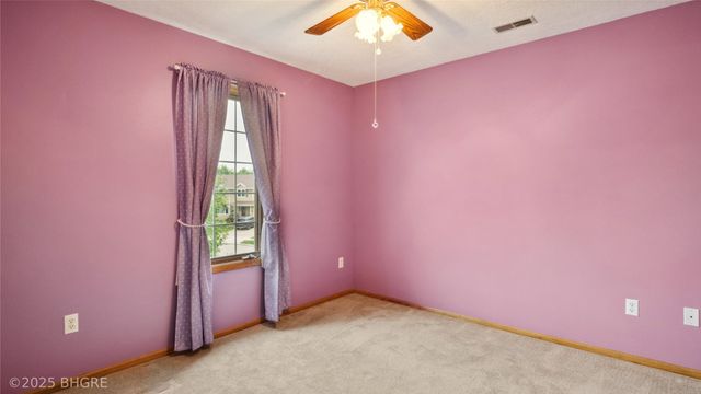 1105 E Henderson Place, Indianola, IA 50125