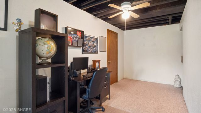 1105 E Henderson Place, Indianola, IA 50125