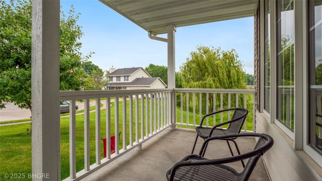 1105 E Henderson Place, Indianola, IA 50125