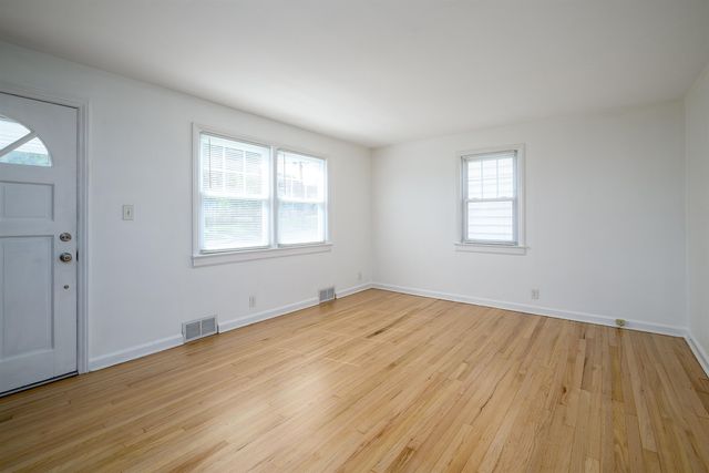 180 MOUNTAINVIEW AVE, Nutley, NJ 07110