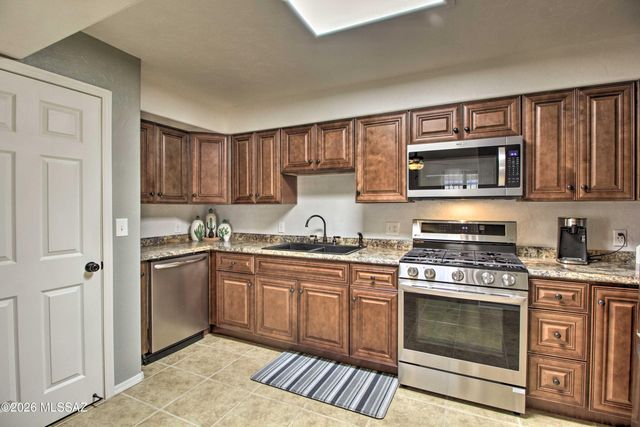 2761 N Dodge Boulevard, Tucson, AZ 85716