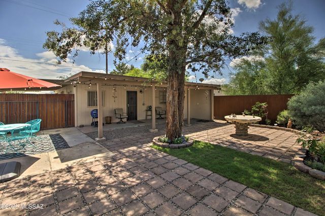 2761 N Dodge Boulevard, Tucson, AZ 85716