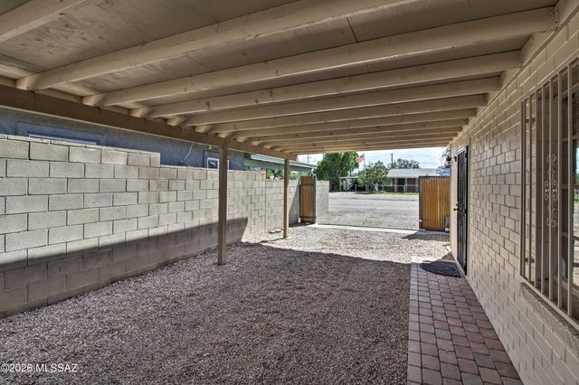 2761 N Dodge Boulevard, Tucson, AZ 85716