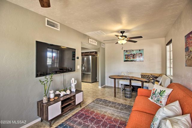 2761 N Dodge Boulevard, Tucson, AZ 85716