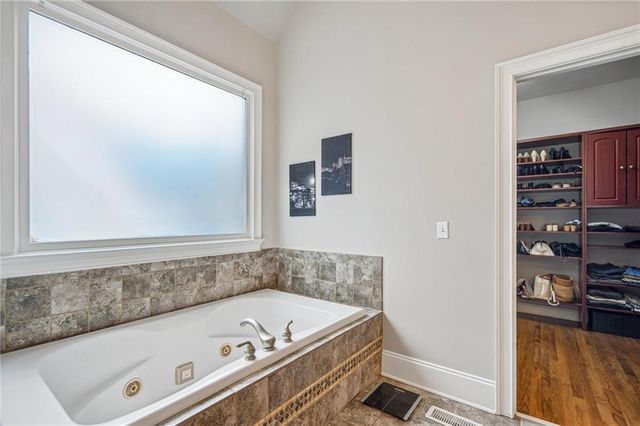 2919 Hidden Falls Drive, Buford, GA 30519