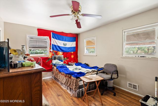 40 Brookwood Parkway, Jackson, NJ 08527