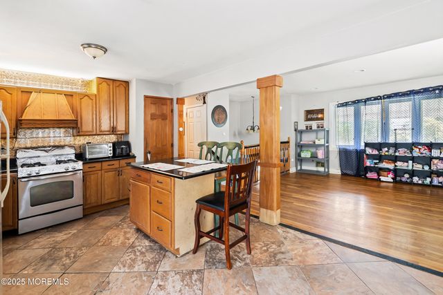 40 Brookwood Parkway, Jackson, NJ 08527