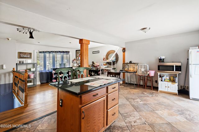 40 Brookwood Parkway, Jackson, NJ 08527