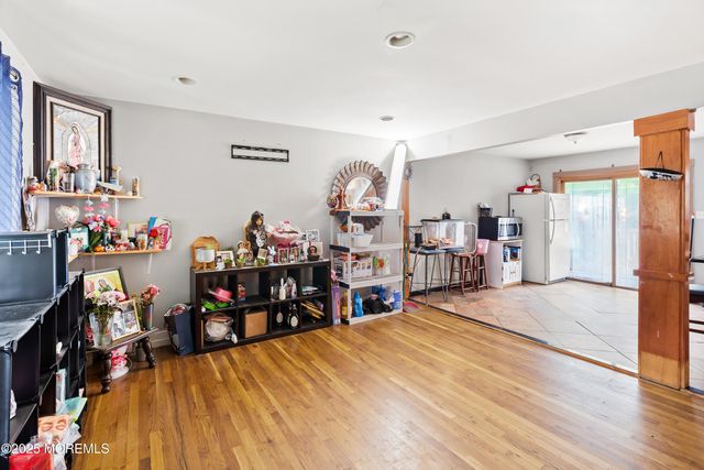 40 Brookwood Parkway, Jackson, NJ 08527