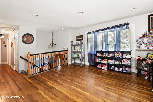 40 Brookwood Parkway, Jackson, NJ 08527