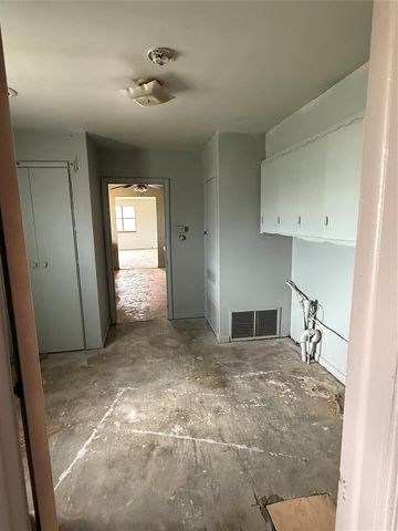 9175 County Road 1130, Lookeba, OK 73053