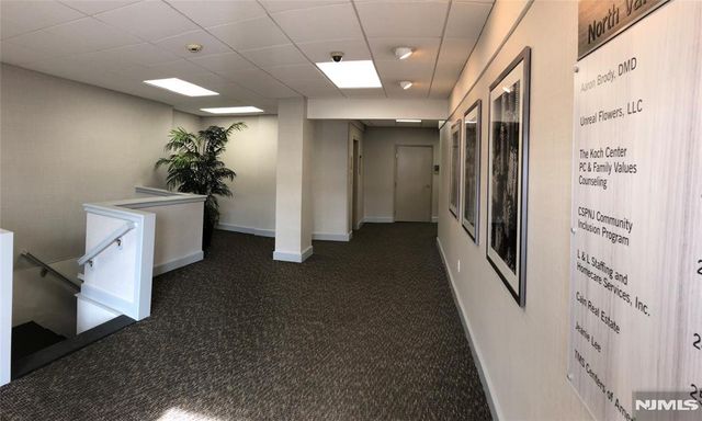40 N Van Brunt Street, Englewood, NJ 07631
