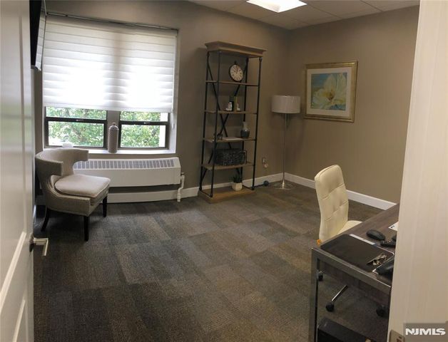 40 N Van Brunt Street, Englewood, NJ 07631
