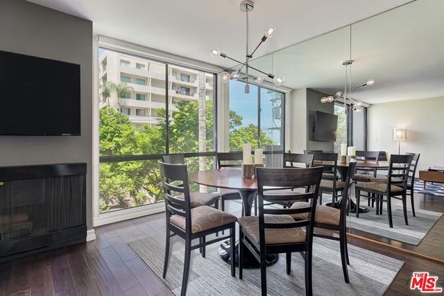 1134 Alta Loma Road 305, West Hollywood, CA 90069