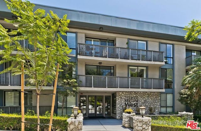 1134 Alta Loma Road 305, West Hollywood, CA 90069