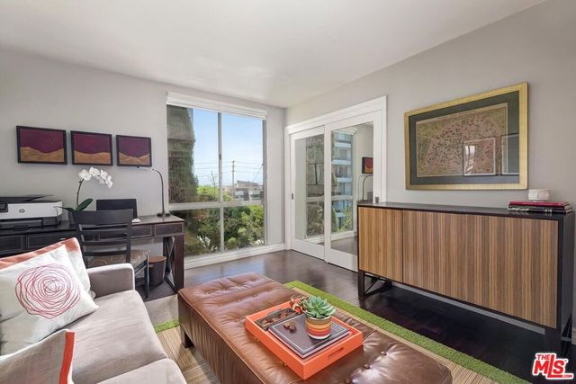 1134 Alta Loma Road 305, West Hollywood, CA 90069